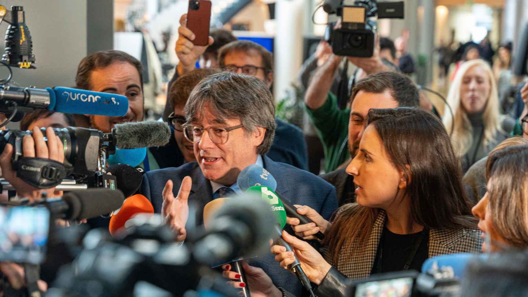 El ex presidente catalán, Carles Puigdemont, ante los medios de comunicación