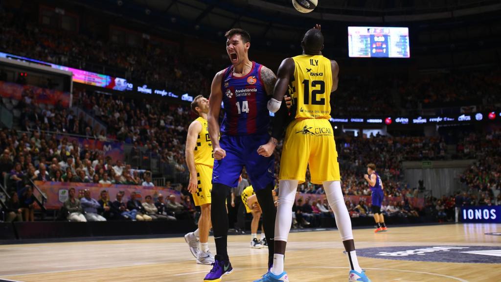 Willy Hernangómez, tras anotar una canasta frente al Tenerife.