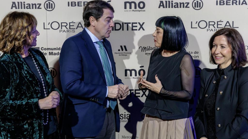 Alfonso Fernández Mañueco asiste al desfile de la diseñadora salmantina Fely Campo en el marco de la Mercedes-Benz Fashion Week Madrid