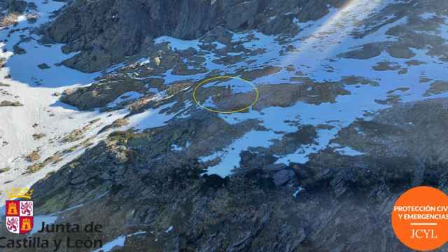 Rescatan a dos montañeros heridos tras sufrir una caída en el Pico del Lobo en Cerezo de Arriba
