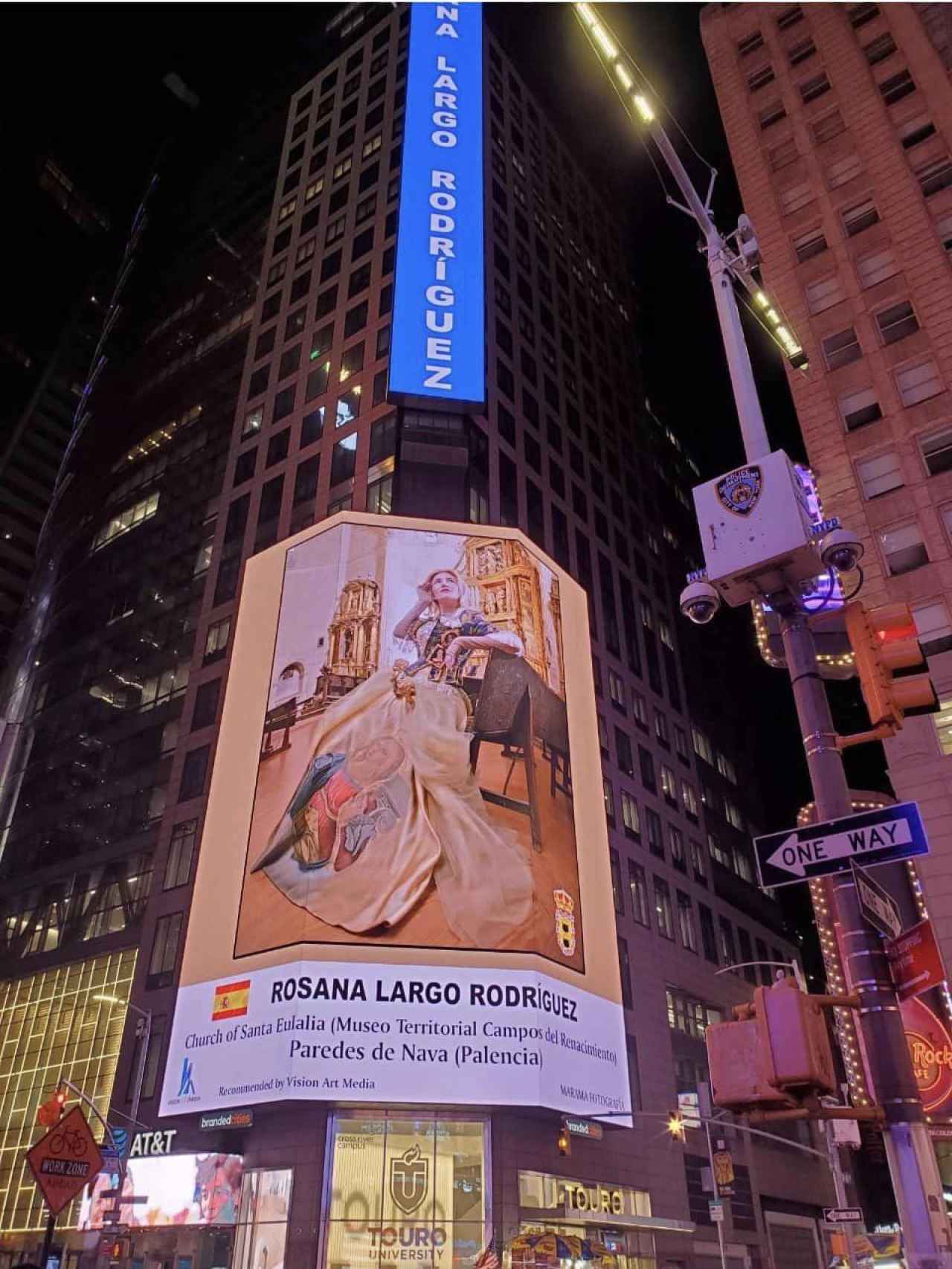 Cartel de la diseñadora vallisoletana en el Times Square