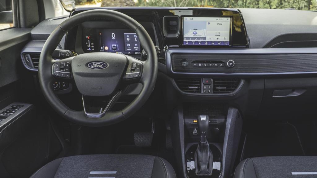 Interior del Ford Tourneo Courier.