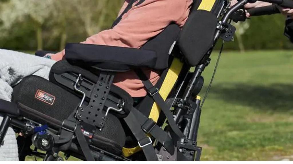 Silla de ruedas de personas con parálisis