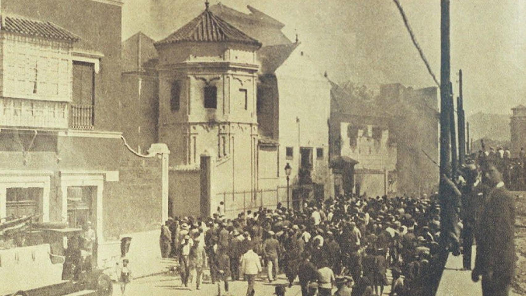 Imagen de Santo Domingo durante los sucesos vandálicos de 1931.