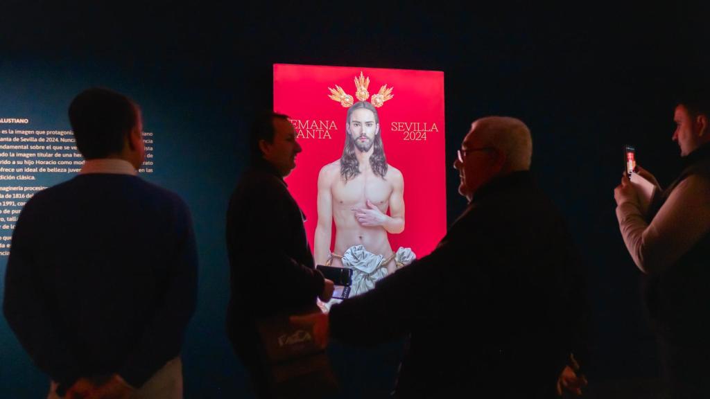 El cartel la Semana Santa de Sevilla 2024, de Salustiano García, en Cajasol