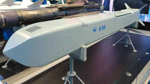 Misil Kh-69 expuesto en la feria Army en 2022