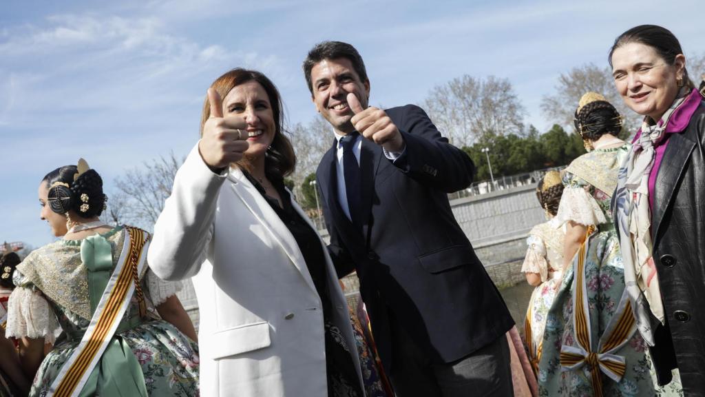 María José Catalá y  Carlos Mazón, este domingo en la mascletà en Madrid