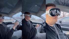 Usuario dentro de un coche usando las Apple Vision Pro.