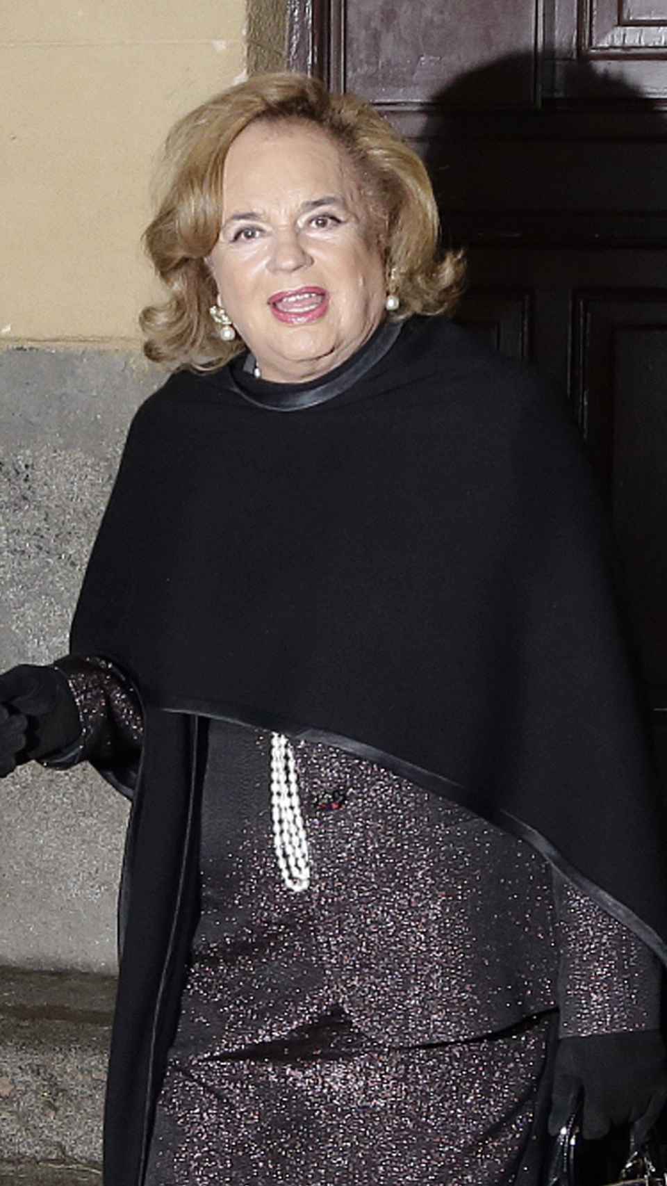 La princesa Ira a la salida de un restaurante, tras una cena, en Madrid, en 2016.