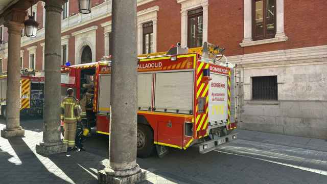 Los bomberos del Ayuntamiento de Valladolid tuvieron que acudir al parking de la Plaza Mayor por un aviso