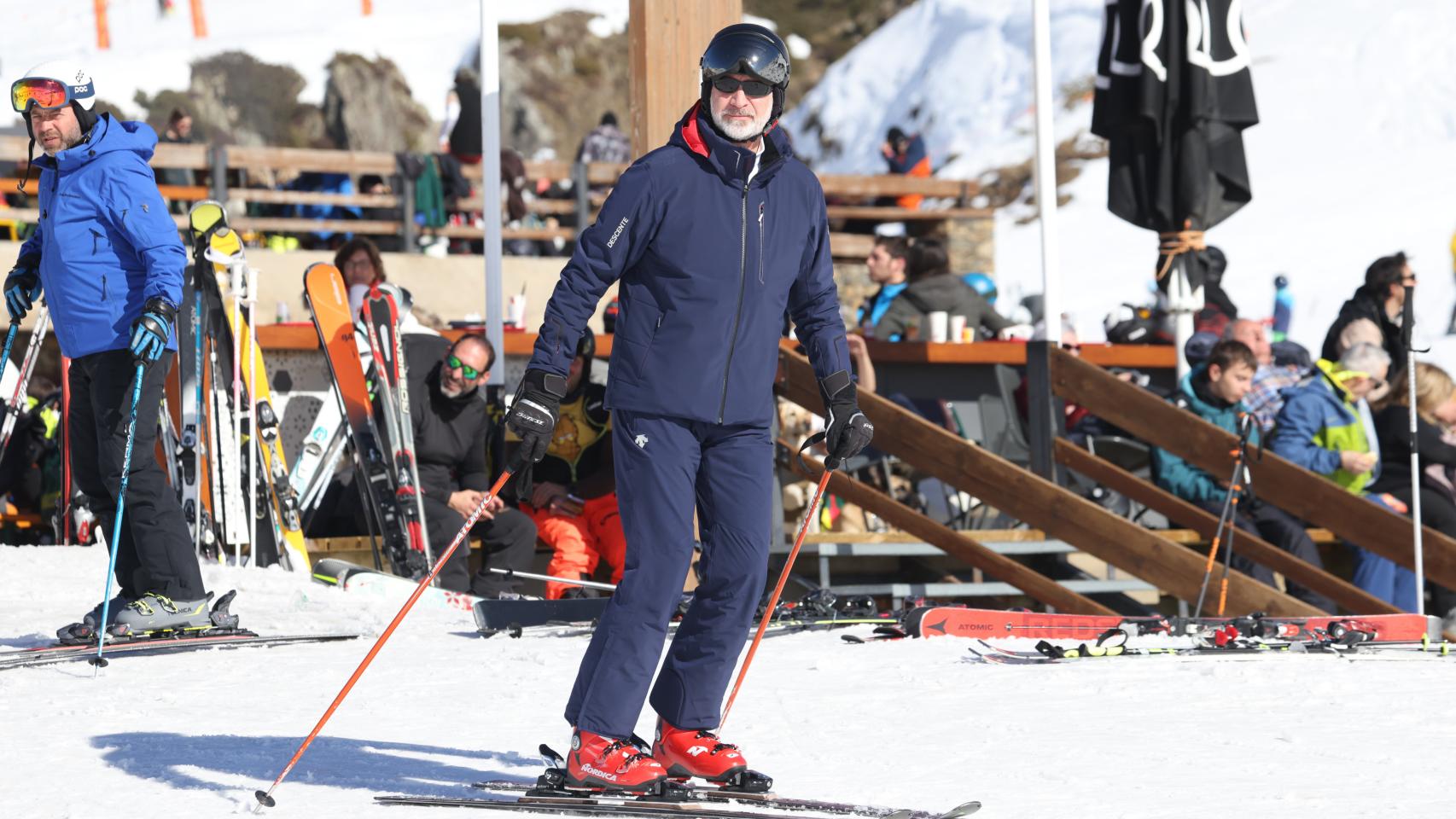 El rey Felipe en las pistas de esquí de Baqueira Beret, en febrero de 2023.