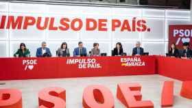 Pedro Sánchez presiden la Ejecutiva del PSOE, en la sede madrileña de la calle Ferraz.