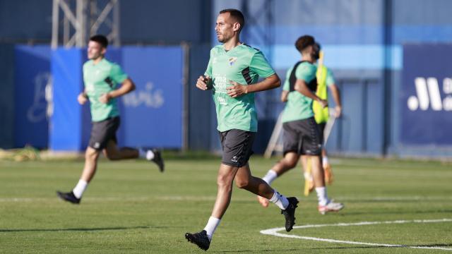 Manu Molina durante un entrenamiento con el Málaga CF