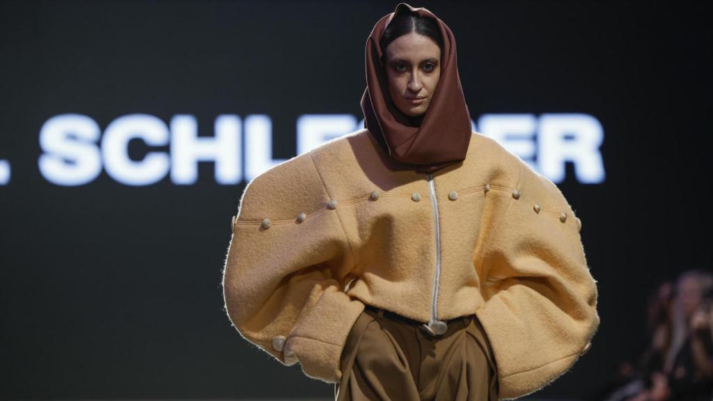 Detalle del desfile de ANGEL SCHLESSER.