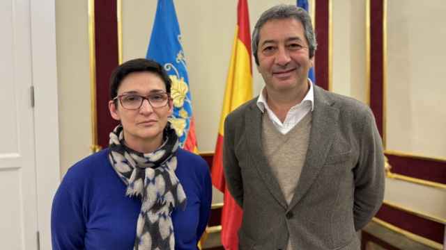 Nuria Enguita, directora del IVAM, junto al viceprensidente Vicente Barrera, en una reunión de la semana pasada. EE