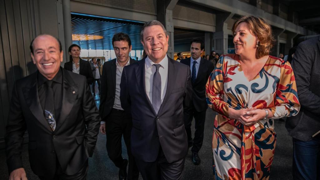 Félix Ramiro con Emiliano García-Page y Patricia Franco