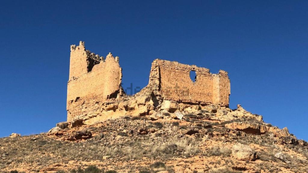 Las paredes del Castillo de la Raya