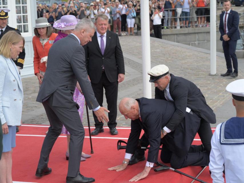Caída de Harald de Noruega, en junio de 2023.