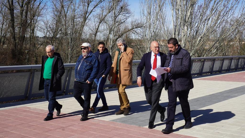 El alcalde de Valladolid, Jesús Julio Carnero, con el concejal de Movilidad y Tráfico, Alberto Gutiérrez Alberca, en la visita de las obras de La Rondilla