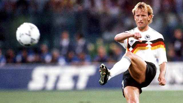 Andreas Brehme, con la selección de Alemania en el Mundial de 1990