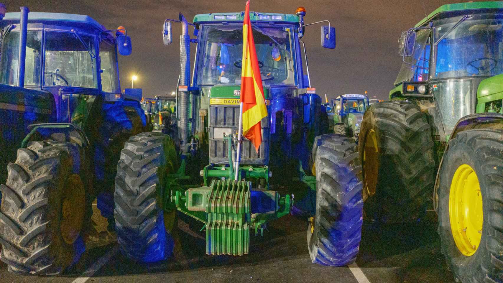 Más de 100 tractores se concentran en Torrejón de la Calzada (Madrid)