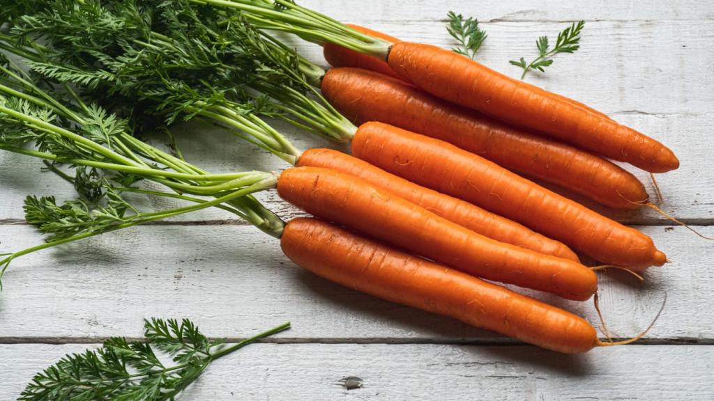 Añadir la zanahoria a nuestra dieta puede llegar a ser muy beneficioso para nuestra salud.