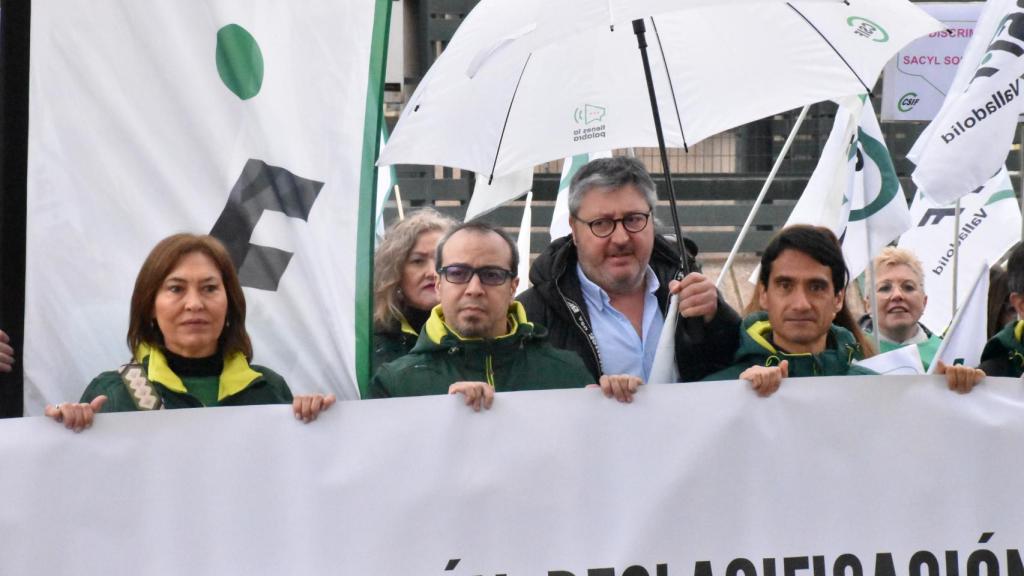 El responsable del sector de Sanidad de CSIF Castilla y León, Enrique Vega, en la concentración de este miércoles