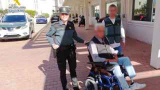El hombre al que le quitaron la silla de ruedas en El Campello: "¿Un párroco robando?"