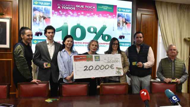 Entrega de los premios del sorteo navideño de Caja Rural de Zamora