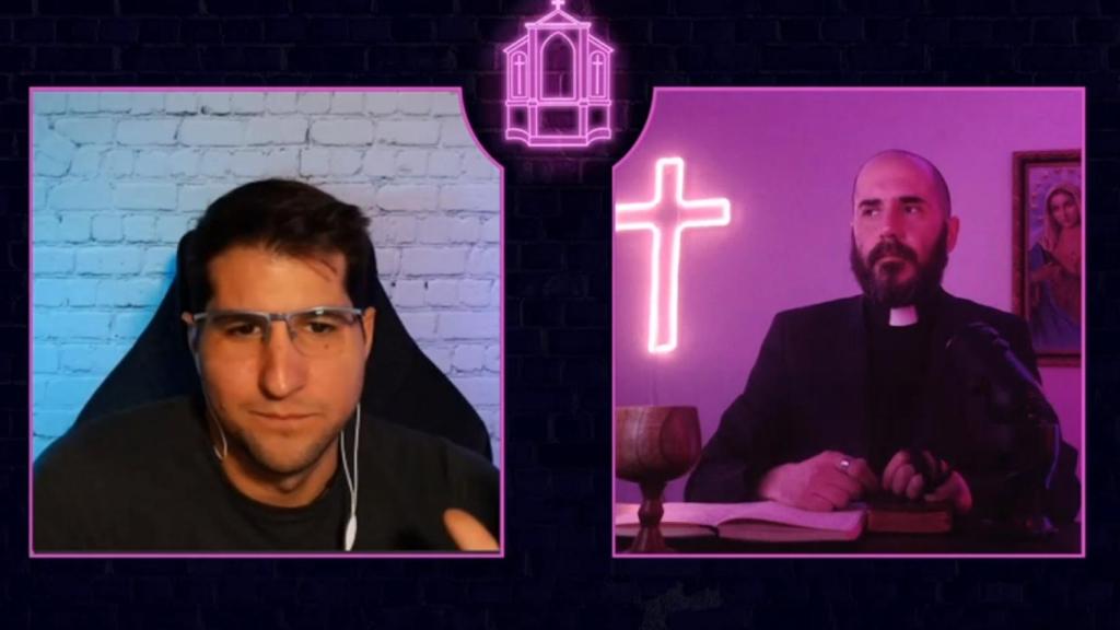 Julián Contreras en su conversación con el padre Uri a través de Twitch.