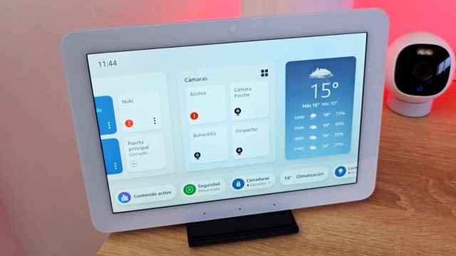 Amazon Echo Hub controlando luces