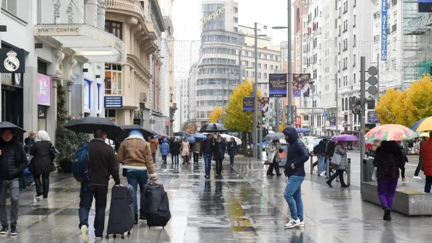 Bajón térmico y lluvios en Madrid: el fin de semana llegan las lluvias