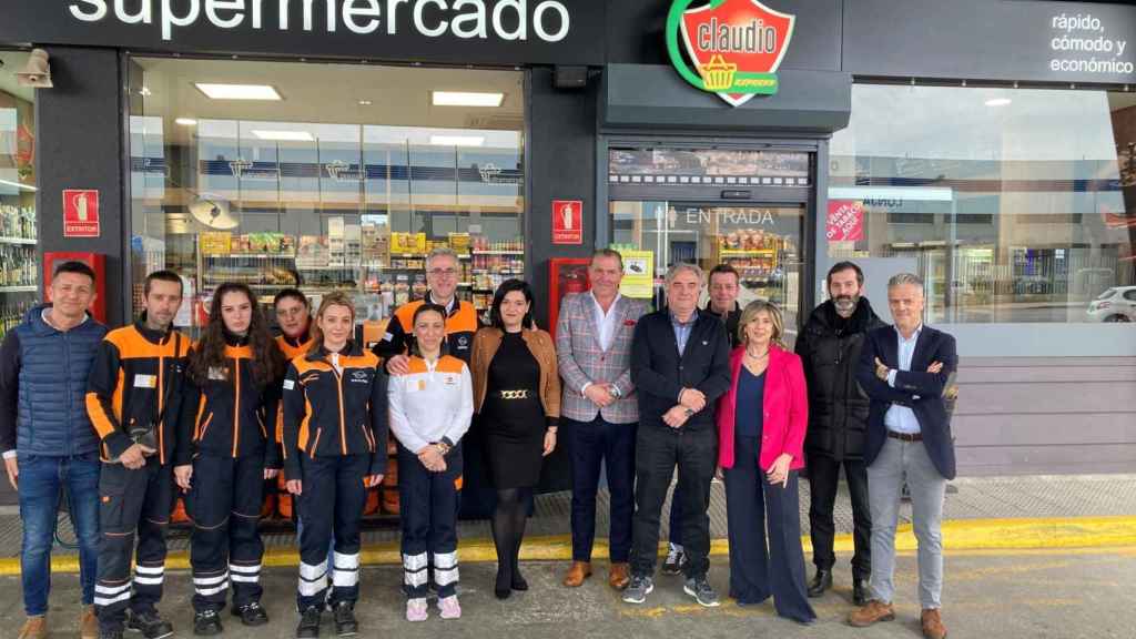 Inauguración de un supermercado Claudio en la zona portuaria de Vigo.