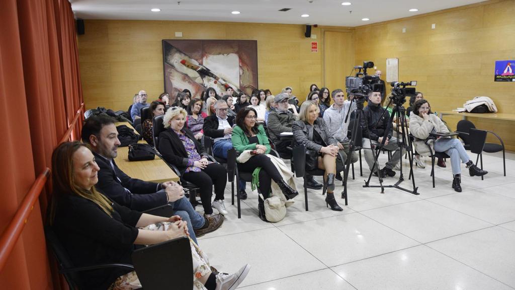 El público que acudió a la presentación.