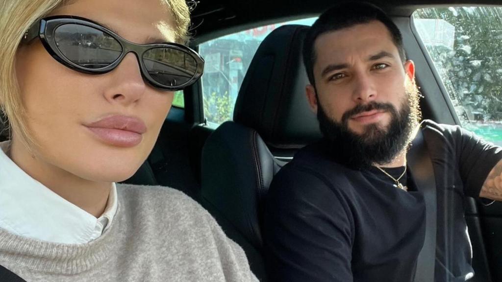 Jota Peleteiro junto a su razón de amor, Ajla Etemovic, en una fotografía de sus redes.