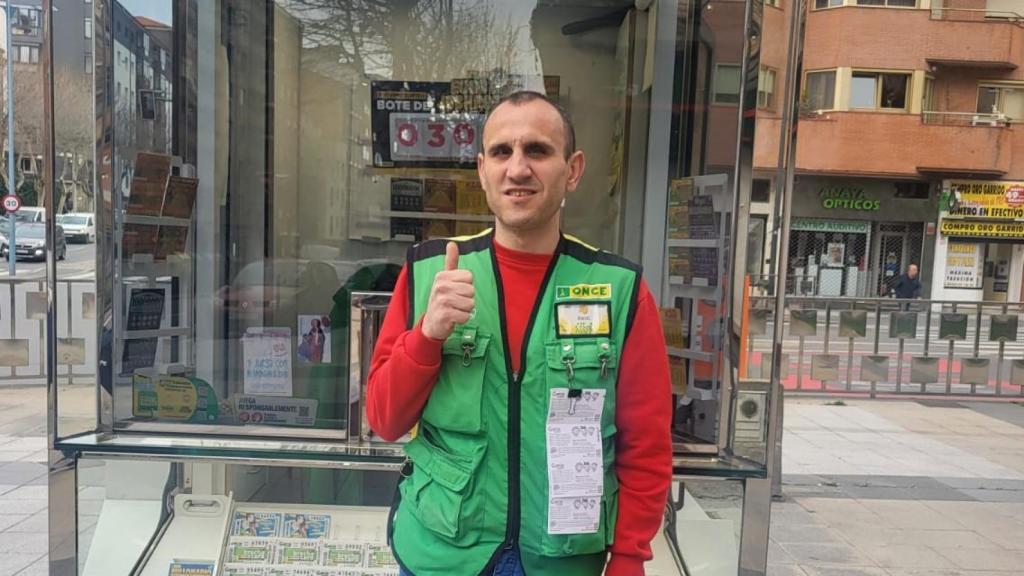 El vendedor de la ONCE en Salamanca Raúl Alonso Sandoval
