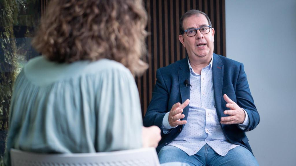 Tras el asesinato de tres vecinos, el pueblo se ha movilizado contra la soledad no deseada en los mayores.