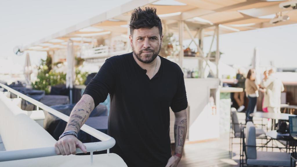 Pablo López antes de la entrevista con El Español.