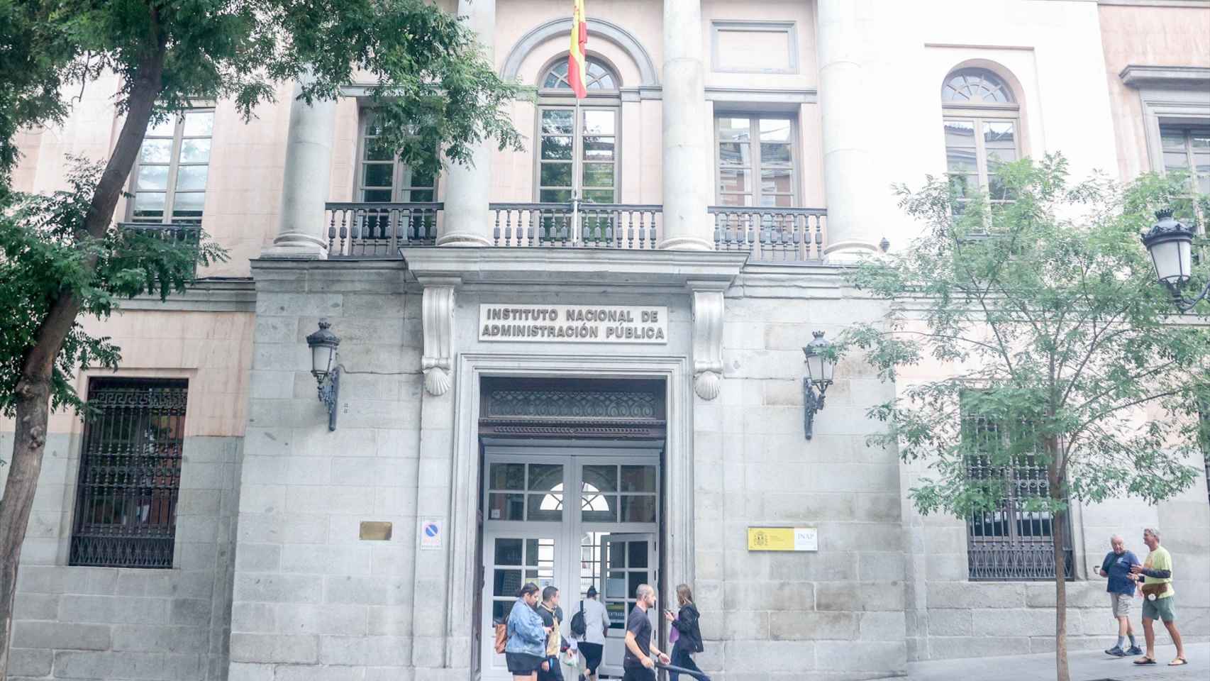 Exterior del Instituto Nacional de Administración Pública