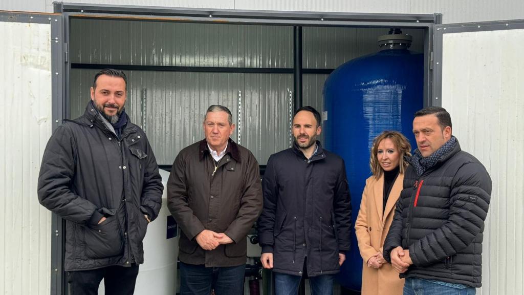 El presidente de la Diputación Provincial, Javier Faúndez, en compañía del diputado responsable del Área de Obras y también diputado por Tierra del Pan, Manuel Martín Pérez, y el alcalde de Montamarta, Gregorio Álvarez