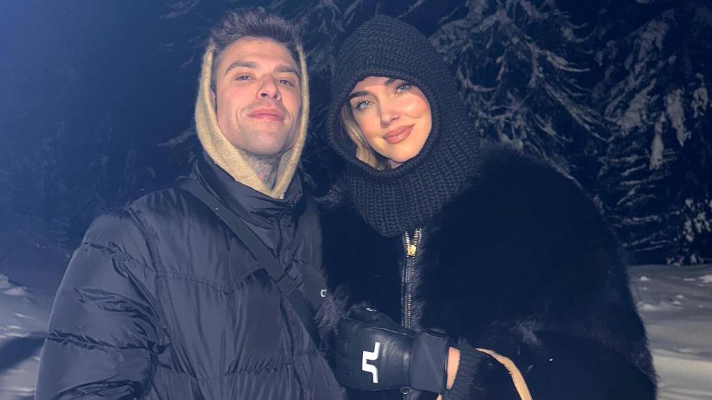 La última vez que Chiara y Fedez posaron juntos. 10 de diciembre de 2023.