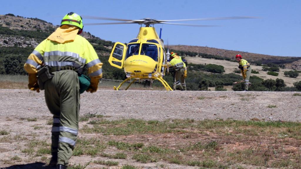 Un trabajador de Geacam, la empresa pública de Gestión Ambiental de Castilla-La Mancha.