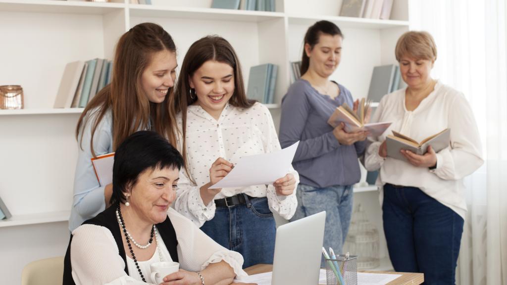 Grupo de mujeres trabajadores.