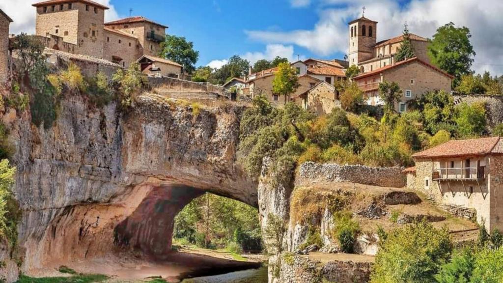 Puente de Puentedey.