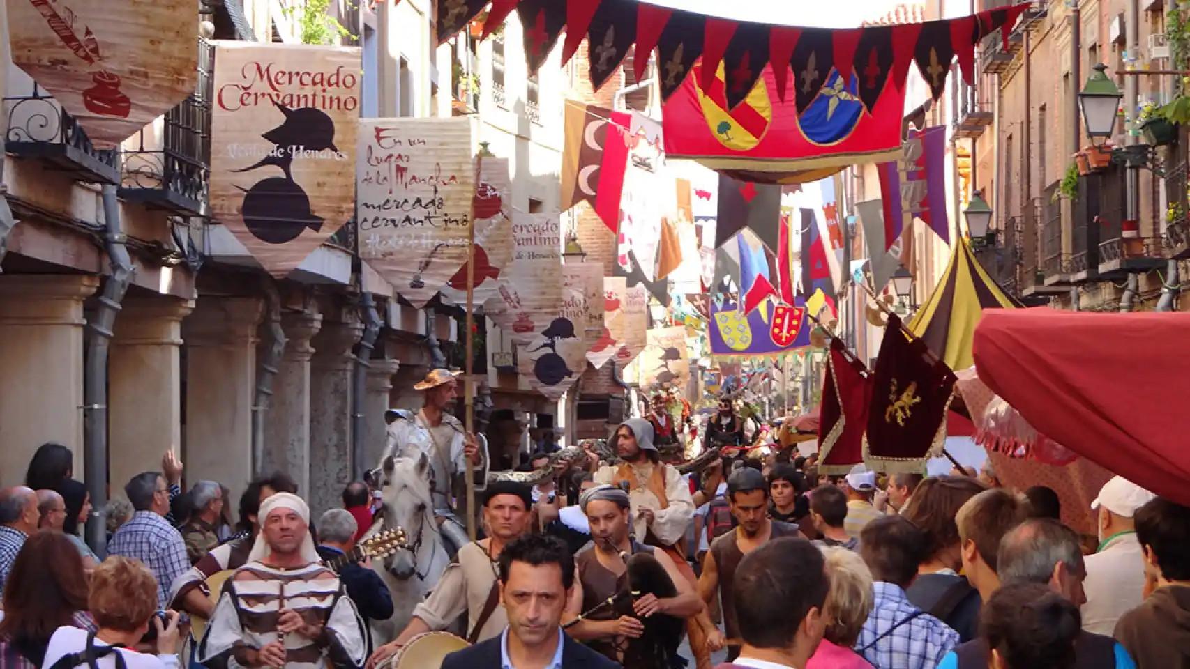 Imagen de archivo de un desfile medieval.