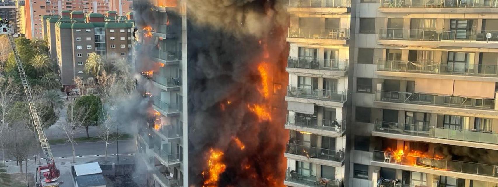 Paneles sándwich de poliuretano en caso de incendio - IPUR