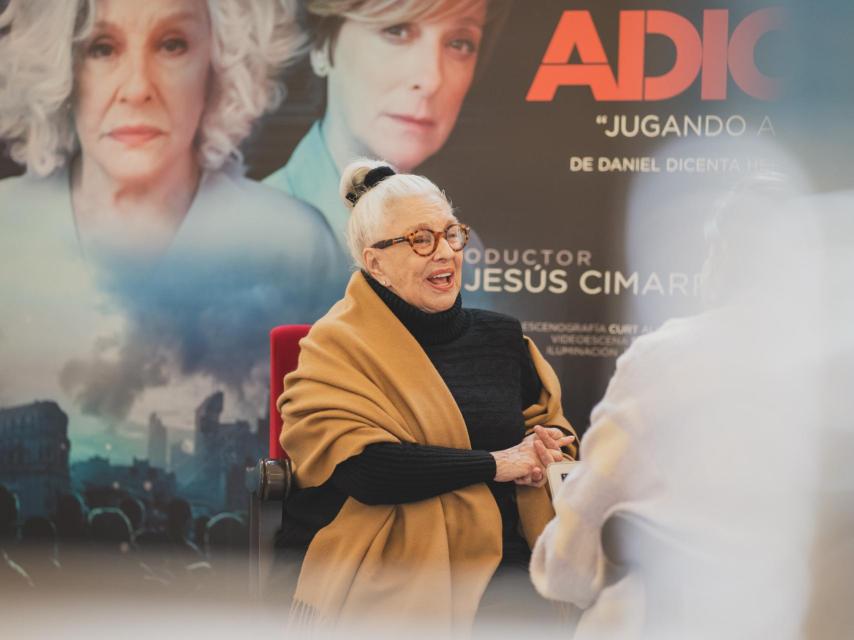 Lola Herrera presentando la obra 'Adictos'.