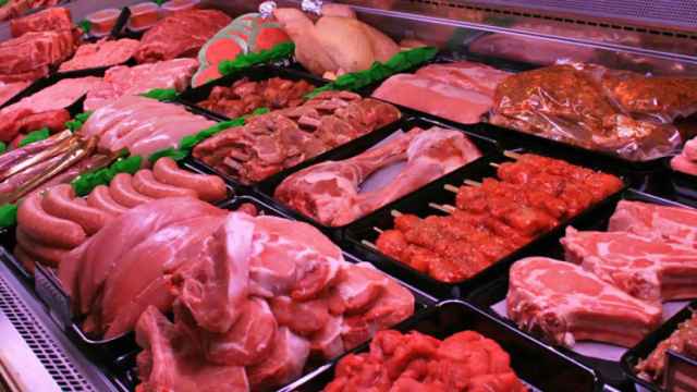 Los embutidos se encuentran entre las carnes menos recomendadas por profesionales de la salud.
