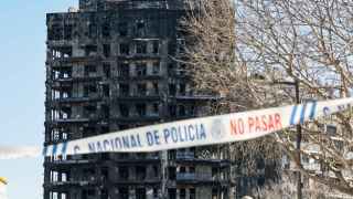Arquitectos de Alicante tras el incendio de Valencia: "En España la construcción de un edificio pasa muchos filtros"