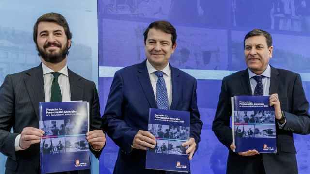 García-Gallardo, Fernández Mañueco y Carriedo en la presentación de los Presupuestos